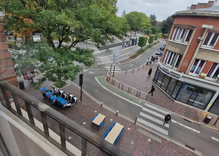 Au 5 Place Carnot *